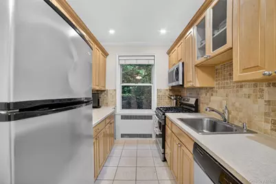 824 Palmer Road #1F, Bronxville, NY 10708 - Photo 9