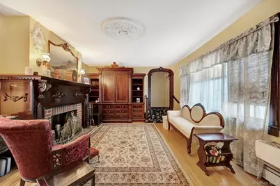 31 Roosevelt Avenue, Hicksville, NY 11801 - Photo 11