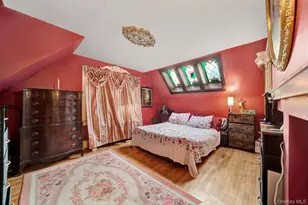 31 Roosevelt Ave, Hicksville, NY 11801 - Photo 23