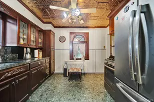 31 Roosevelt Ave, Hicksville, NY 11801 - Photo 17