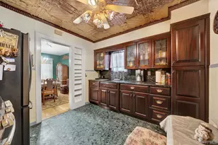 31 Roosevelt Ave, Hicksville, NY 11801 - Photo 15