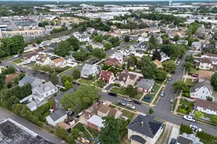 31 Roosevelt Ave, Hicksville, NY 11801 - Photo 29