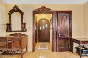 31 Roosevelt Ave, Hicksville, NY 11801 - Photo 9