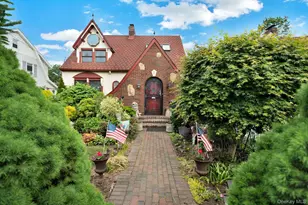 31 Roosevelt Ave, Hicksville, NY 11801 - Photo 33
