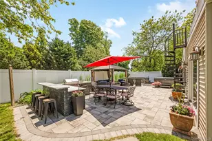 427 Vanderbilt Blvd, Oakdale, NY 11769 - Photo 29