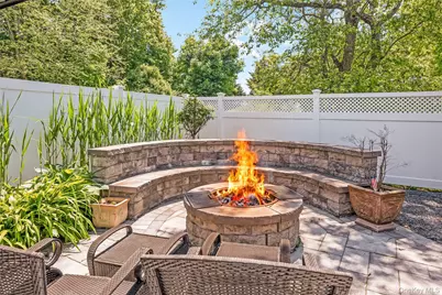 427 Vanderbilt Boulevard, Oakdale, NY 11769 - Photo 33