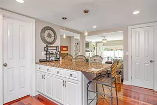 427 Vanderbilt Blvd, Oakdale, NY 11769 - Photo 11
