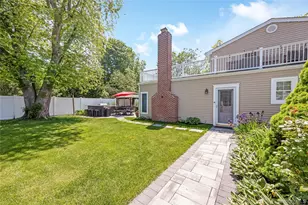 427 Vanderbilt Blvd, Oakdale, NY 11769 - Photo 27