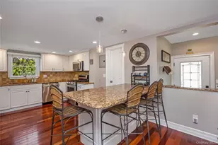 427 Vanderbilt Blvd, Oakdale, NY 11769 - Photo 11