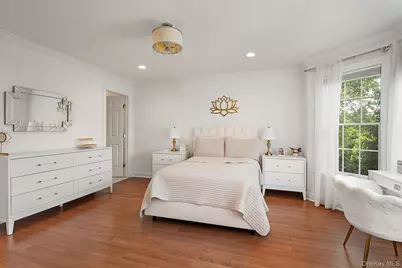 37 Legends Circle, Melville, NY 11747 - Photo 27