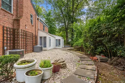 134 Wooleys Lane, Great Neck, NY 11023 - Photo 21