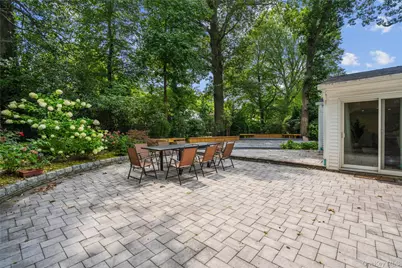 134 Wooleys Lane, Great Neck, NY 11023 - Photo 23
