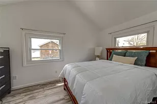 18 Shinnecock Rd, Hampton Bays, NY 11946 - Photo 7
