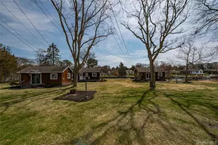 18 Shinnecock Rd, Hampton Bays, NY 11946 - Photo 9