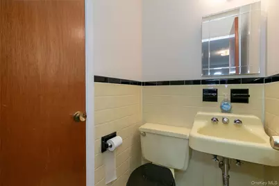 810 Neill Avenue, Bronx, NY 10462 - Photo 21
