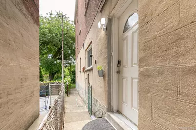 810 Neill Avenue, Bronx, NY 10462 - Photo 5