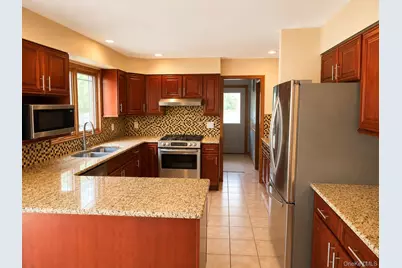 19 West Street, Middle Island, NY 11953 - Photo 13