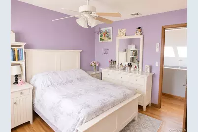19 West Street, Middle Island, NY 11953 - Photo 23