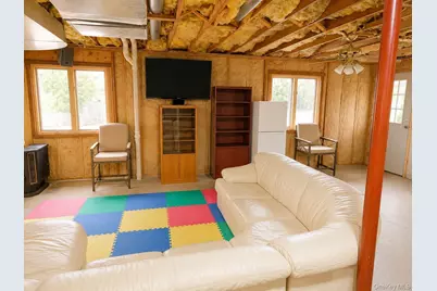19 West Street, Middle Island, NY 11953 - Photo 35