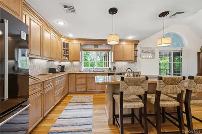 17 James Court, Mahopac, NY 10541 - Photo 5