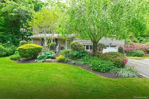 44 Wyoming Dr, Huntington Station, NY 11746 - Photo 3