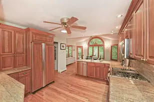 44 Wyoming Dr, Huntington Station, NY 11746 - Photo 15