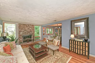 44 Wyoming Drive, Huntington Station, NY 11746 - Photo 9