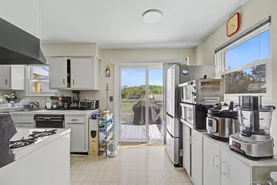 33-11 255th Street, Little Neck, NY 11363 - Photo 9
