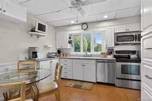 2062 E Webster St, Merrick, NY 11566 - Photo 5
