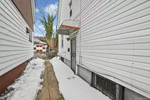 216-09 115th Rd, Cambria Heights, NY 11411 - Photo 15