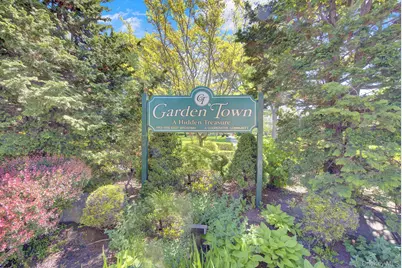 1209 E Broadway #D23, Hewlett, NY 11557 - Photo 1