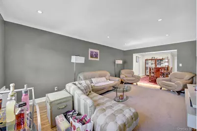 1209 E Broadway #D23, Hewlett, NY 11557 - Photo 7