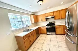 60 Peach Pl, Middletown, NY 10940 - Photo 13