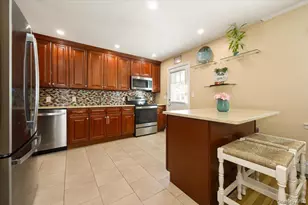 120 Sutton Dr, Plainview, NY 11803 - Photo 5
