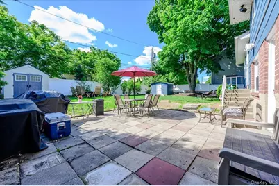 120 Sutton Drive, Plainview, NY 11803 - Photo 15