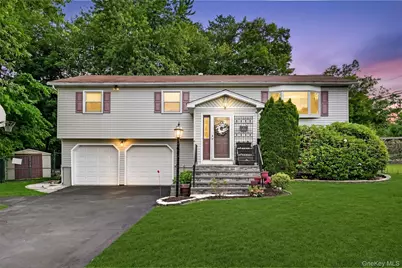 7 Spur Drive, Nanuet, NY 10954 - Photo 1