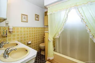 425 Linden St, Bellmore, NY 11710 - Photo 27