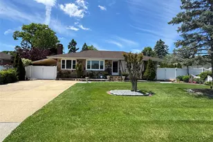 98 W 8th St, Deer Park, NY 11729 - Photo 21