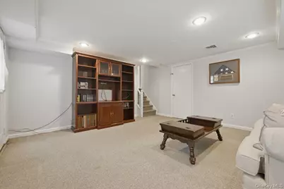 17 Avon Road, Farmingdale, NY 11735 - Photo 27