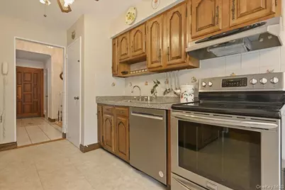 17 Avon Road, Farmingdale, NY 11735 - Photo 13