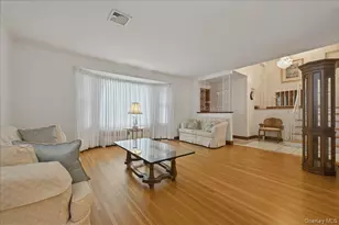 17 Avon Rd, Farmingdale, NY 11735 - Photo 5