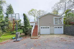 24 Timberline Dr, Huntington, NY 11743 - Photo 31