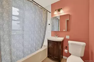 66 Page Ave, Yonkers, NY 10704 - Photo 27
