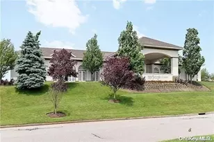 562 Bardini Dr, Melville, NY 11747 - Photo 17