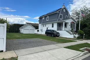 8 Hastings Rd, Island Park, NY 11558 - Photo 3