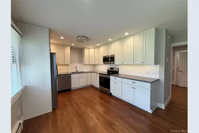 55075 Main Road Youngs Bldg #3, Southold, NY 11971 - Photo 1