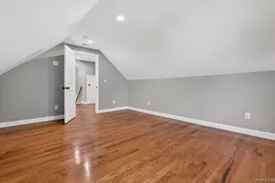 933 N Queens Ave, Lindenhurst, NY 11757 - Photo 13