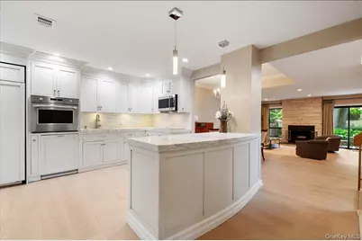 225 Hamlet Drive, Jericho, NY 11753 - Photo 5