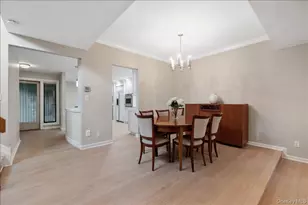 225 Hamlet Dr, Jericho, NY 11753 - Photo 11