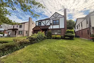 85-22 218th St, Hollis, NY 11427 - Photo 1